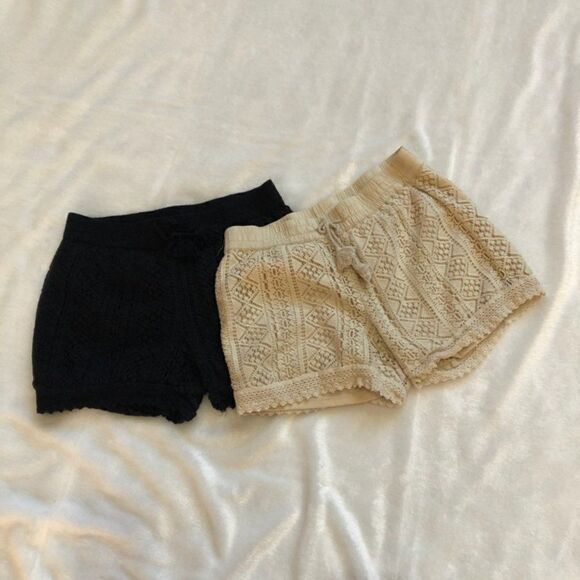 👗👕👖 3 for $15 Girls Crochet Short Bundle - Picture 1 of 2